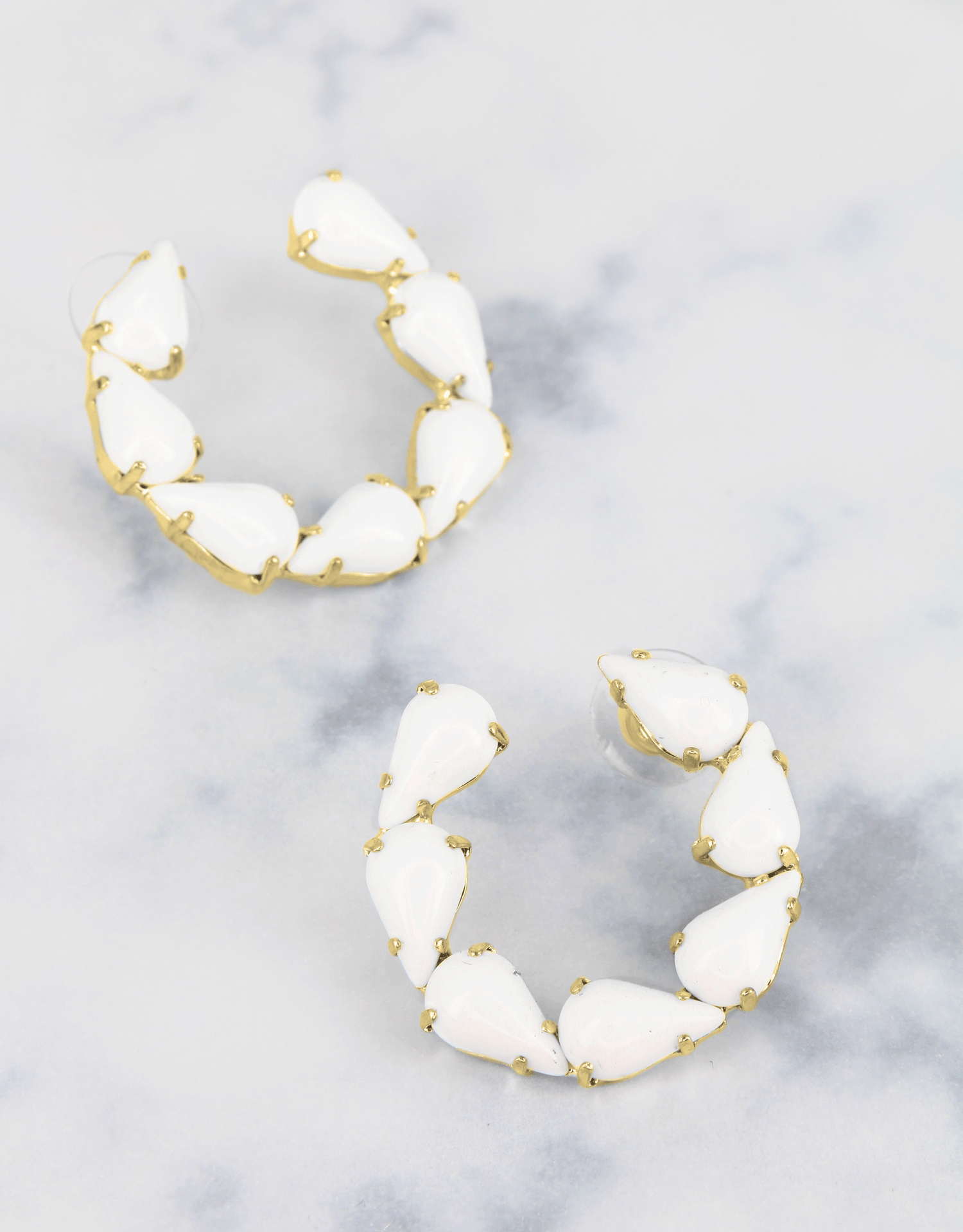Chalk White/ Gold