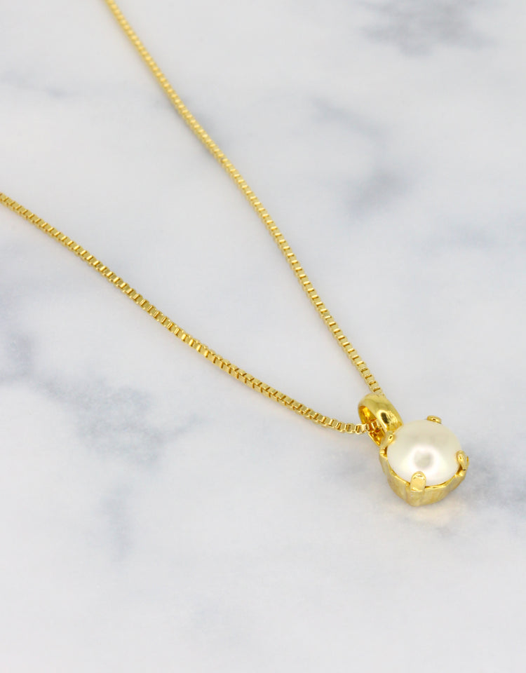White Pearl/ Gold
